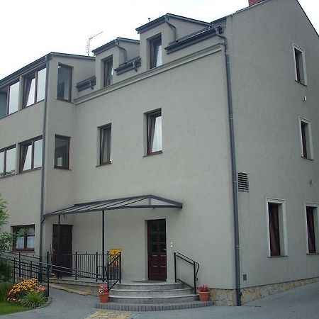 Hotel Zaulek Дембица Экстерьер фото