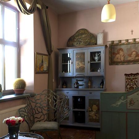 Hotel Zaulek Дембица Экстерьер фото