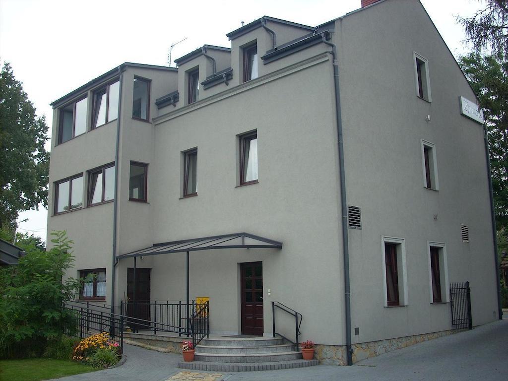 Hotel Zaulek Дембица Экстерьер фото